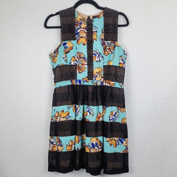 BCBGMaxAzria - Picture 4 of 6